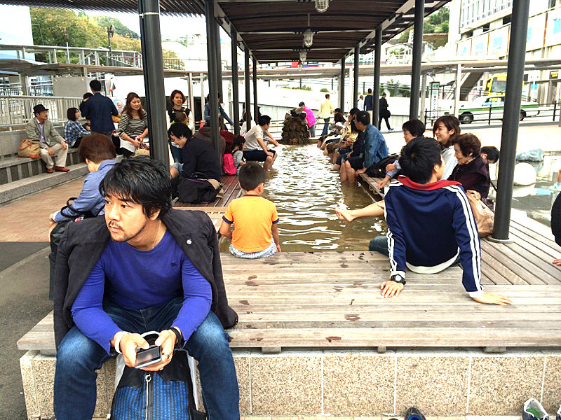 熱海足湯.jpg